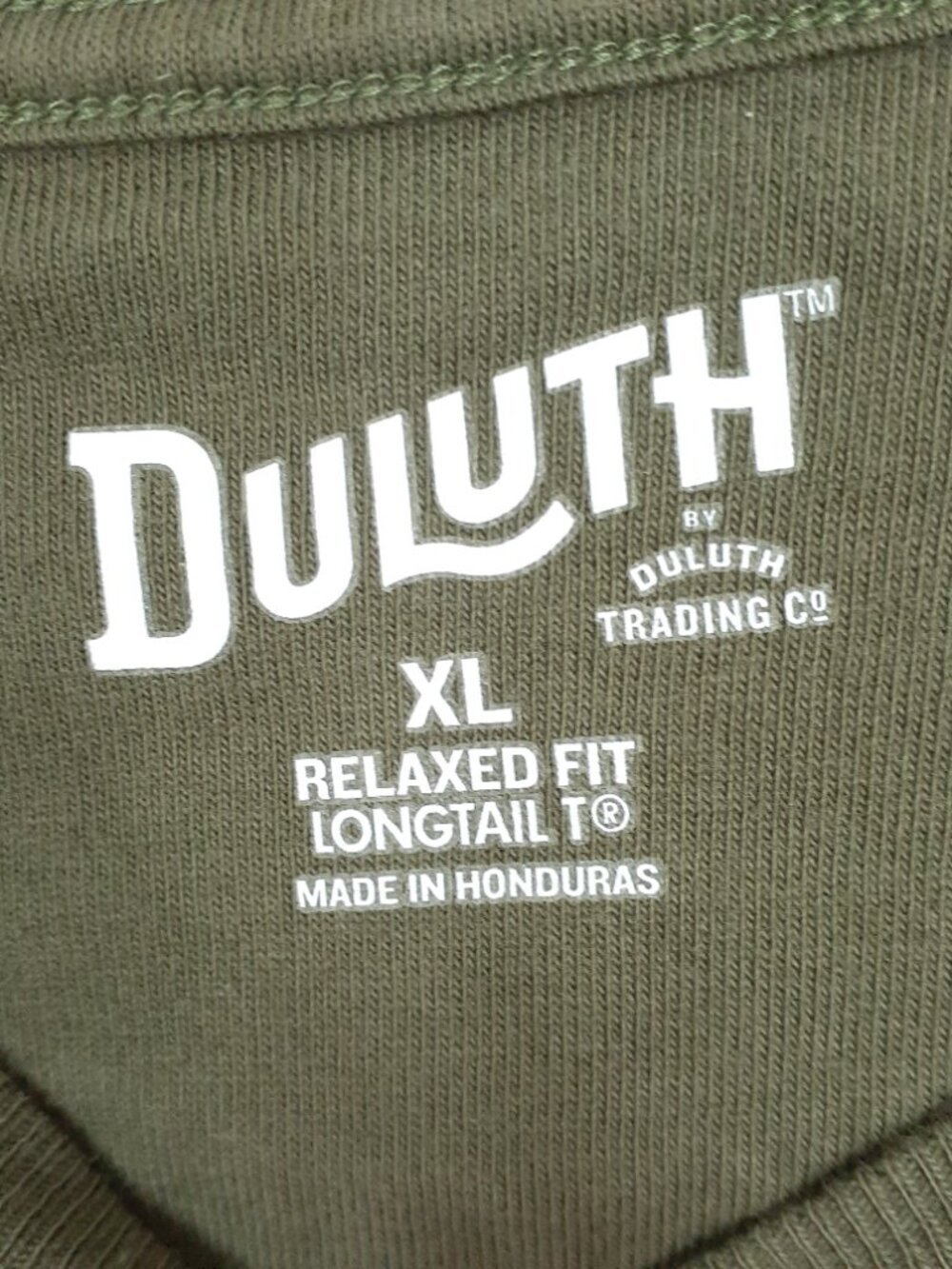 Duluth Trading Mens Shirt Relaxed Fit Longtail Tee XL Green Flag Print 801A - Picture 3 of 5